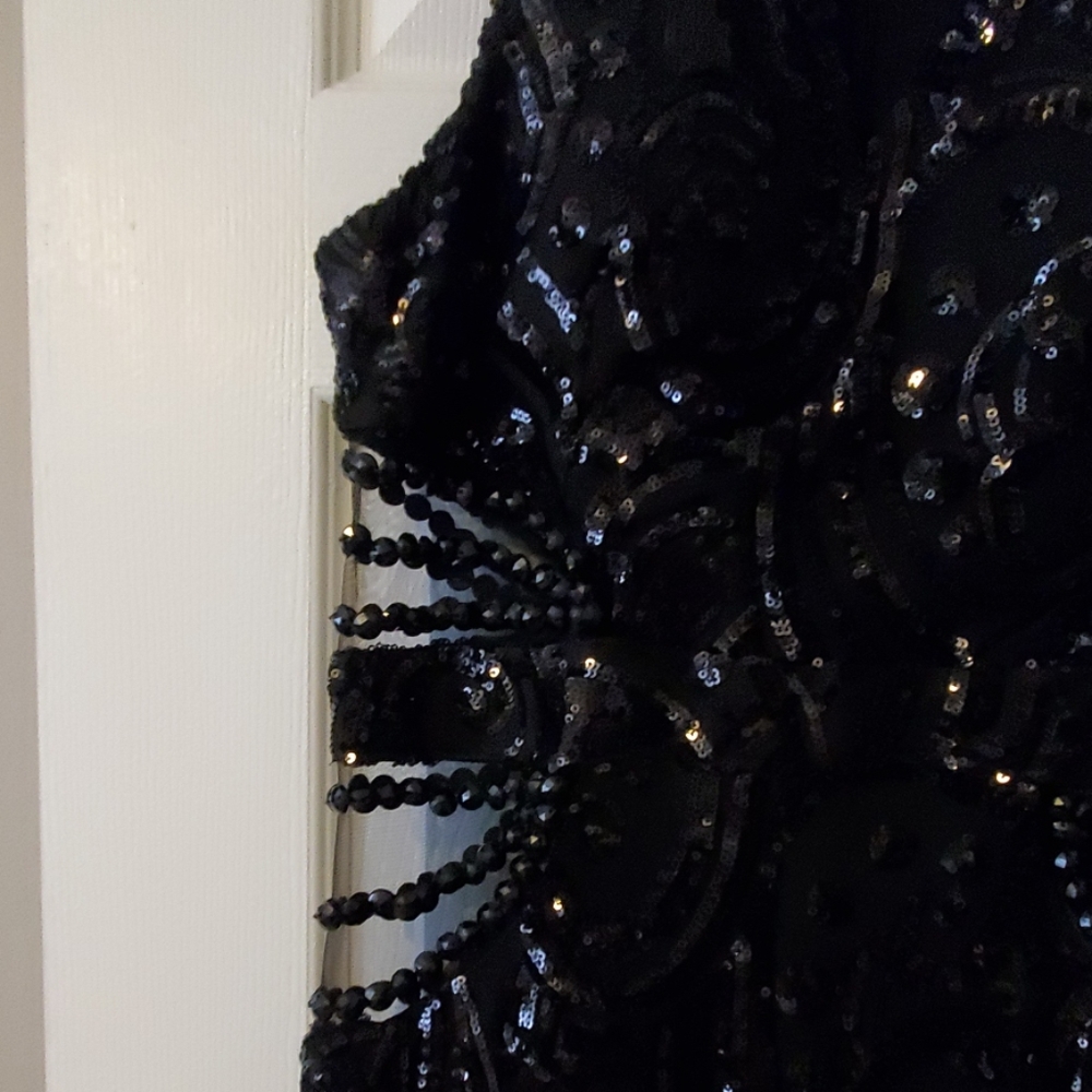 Dress - Picture 3 of 5